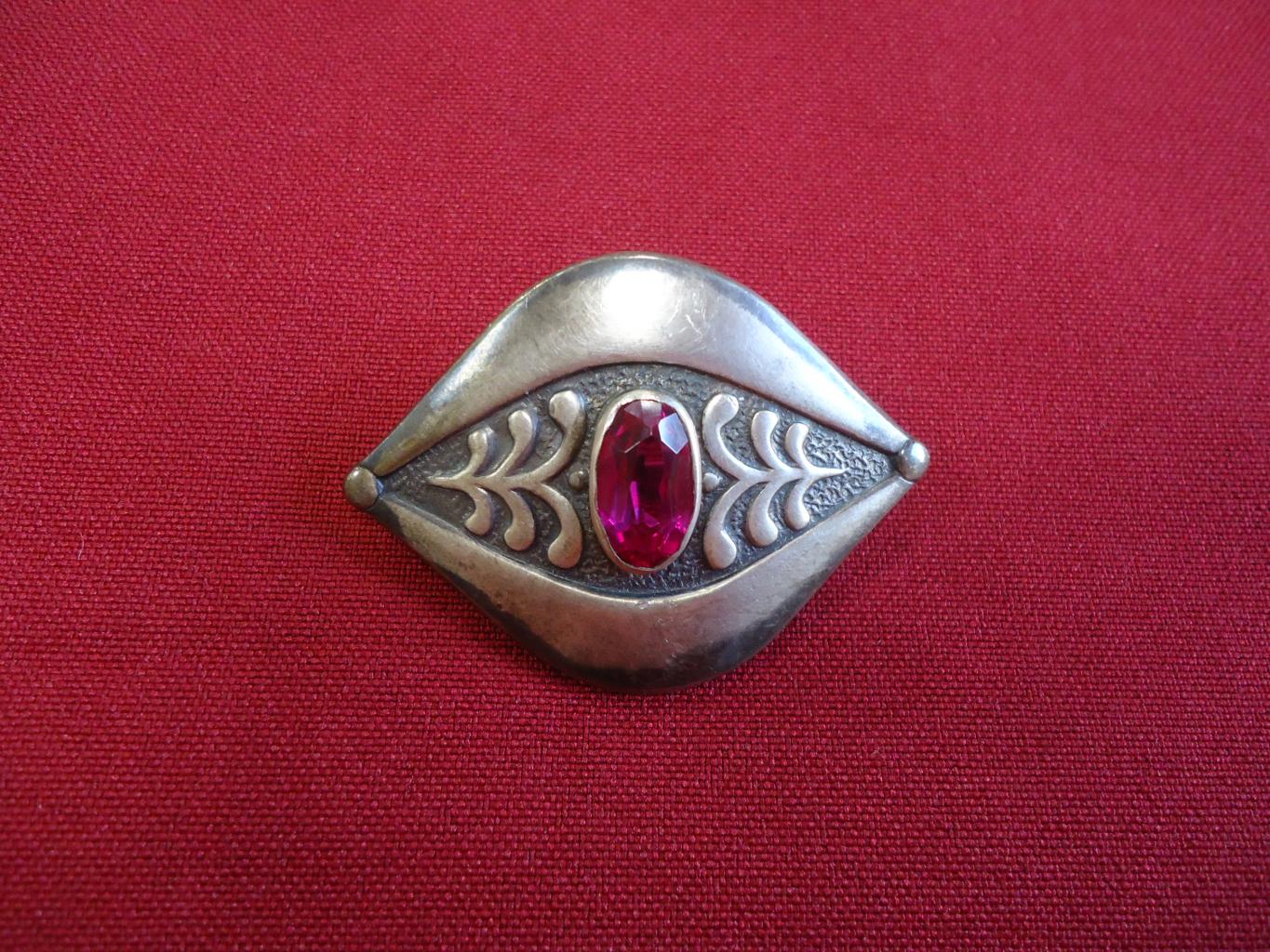 Брошь серебро 875